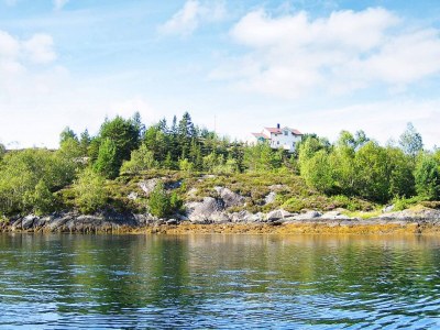 Holiday house 5 person holiday home in GURSKØY - Outdoor photo 5