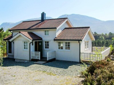 Holiday house 5 person holiday home in GURSKØY - Outdoor photo 7