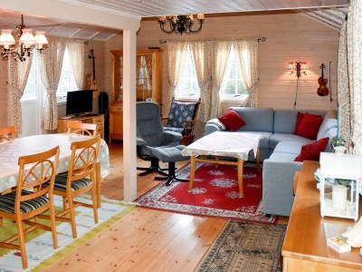 Holiday house 5 person holiday home in GURSKØY - Outdoor photo 18