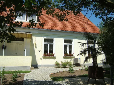 Holiday apartment "Zur Alten Schule" Neuburxdorf in Neuburxdorf - Holiday apartment