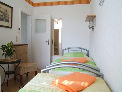Holiday apartment "Zur Alten Schule" Neuburxdorf - Features photo 12