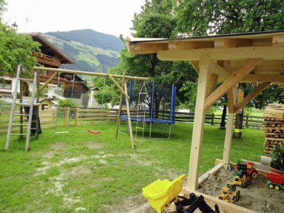 Apartment Apartment in Hainzenberg near Ski Lift - Outdoor photo 6