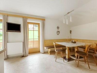 Apartment Apartment in Hainzenberg near Ski Lift - Features photo 7