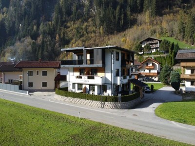 Apartment Chalet in Mayrhofen near Ski Lifts - Outdoor photo 9
