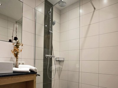 Apartment Chalet in Mayrhofen near Ski Lifts - Features photo 16