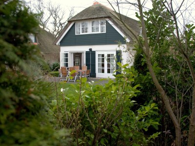 Holiday house Hoeve Duinzicht in Burgh-Haamstede - Holiday house