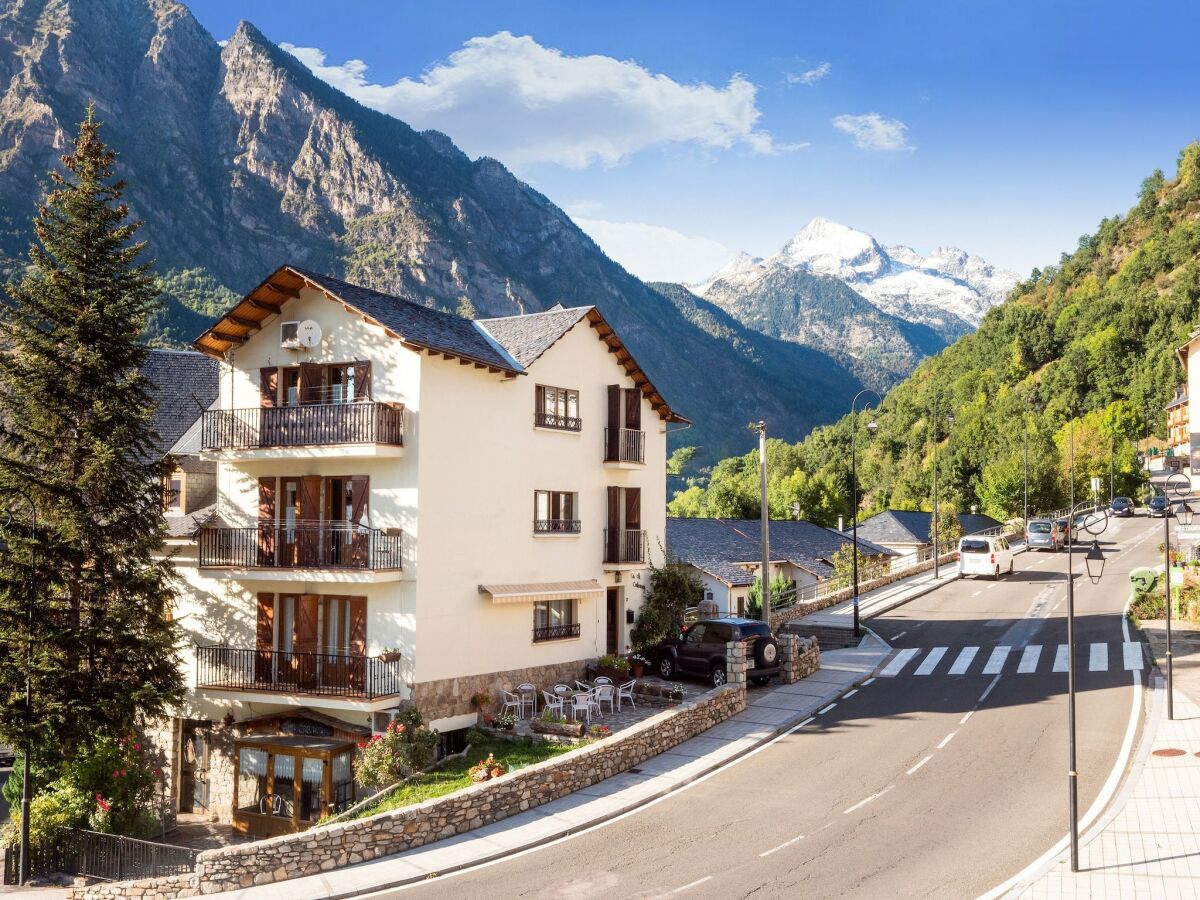 Apartment Gemütlicher Kurzurlaub in den Pyrenäen - Outdoor photo 4