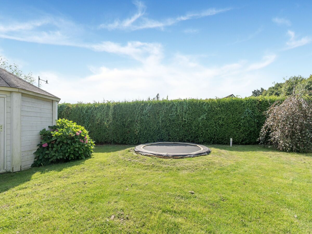 Villa Exclusive villa in Zeewolde with a terrace - Outdoor photo 3