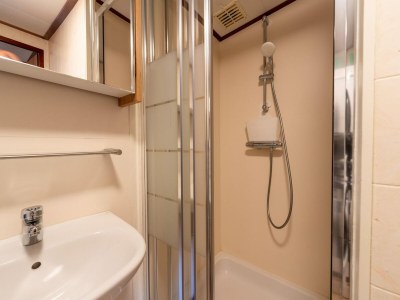 Chalet Chalet in Stegeren near Forest and Pond - Features photo 23