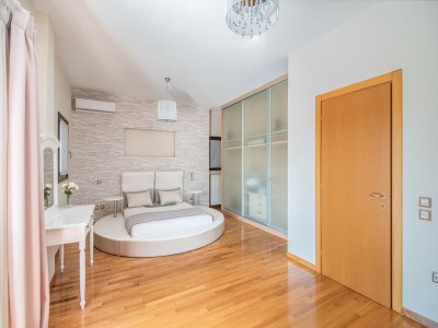 Villa Luxuriöse Villa mit Pool in Anavissos - Features photo 22