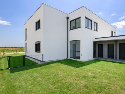 Apartment Apartment in Zsira near Thermal Spa - Outdoor photo 8