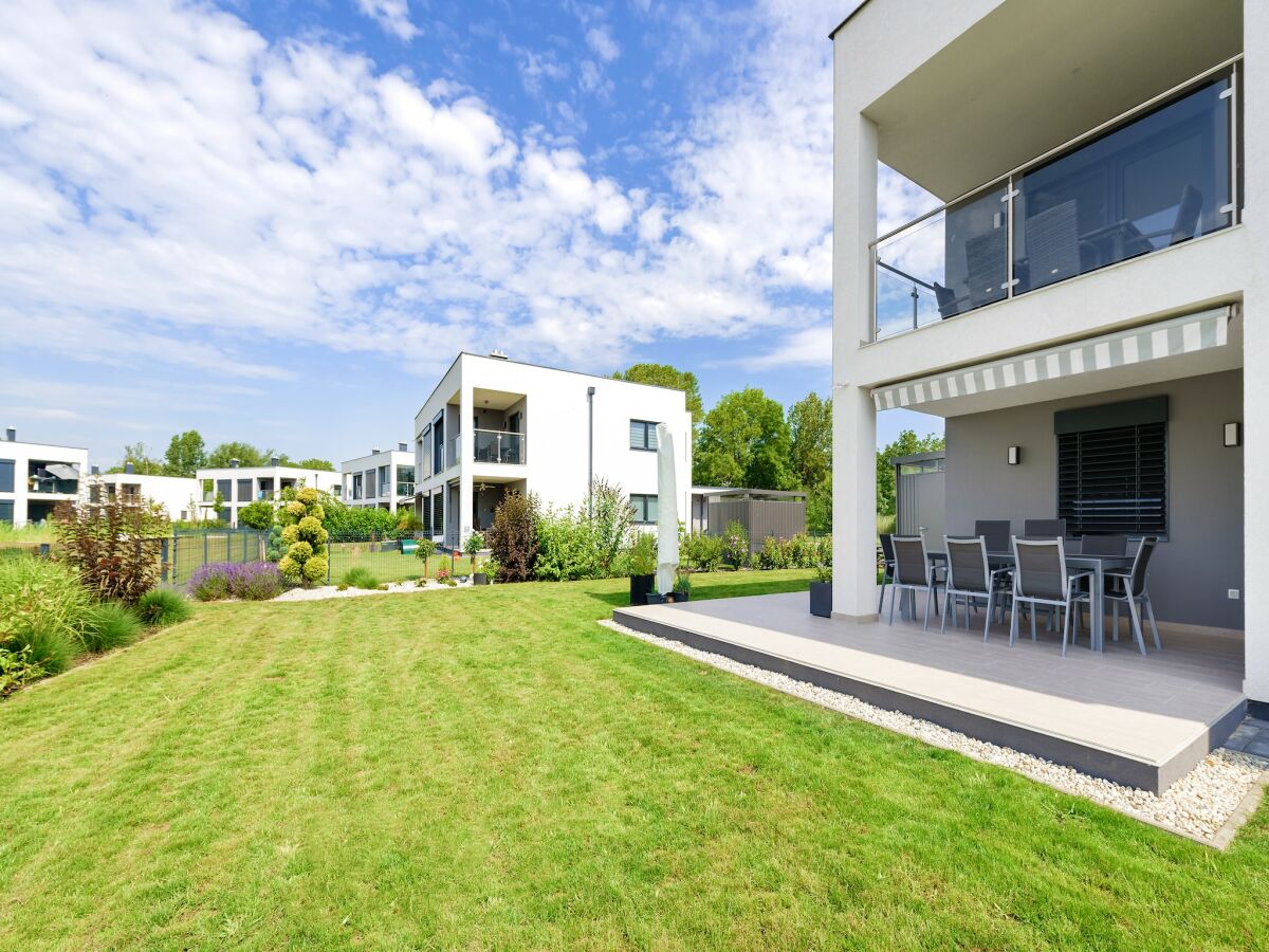 Apartment Heritage Apartment with Swimming Pond - Outdoor photo 2
