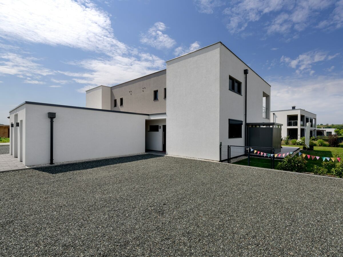 Apartment Heritage Apartment with Swimming Pond - Outdoor photo 5