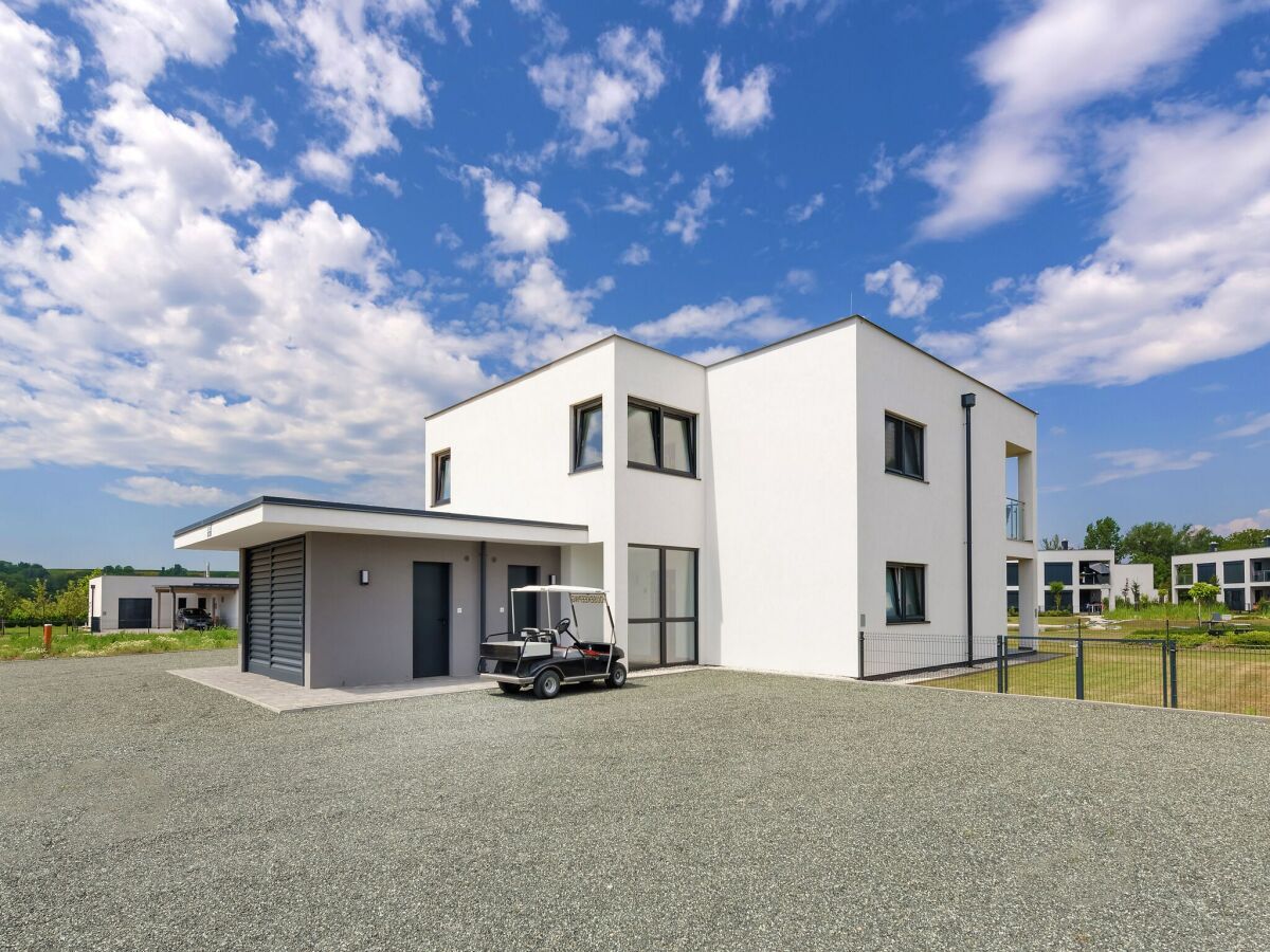 Apartment Apartment in Zsira near Thermal Spa - Outdoor photo 4