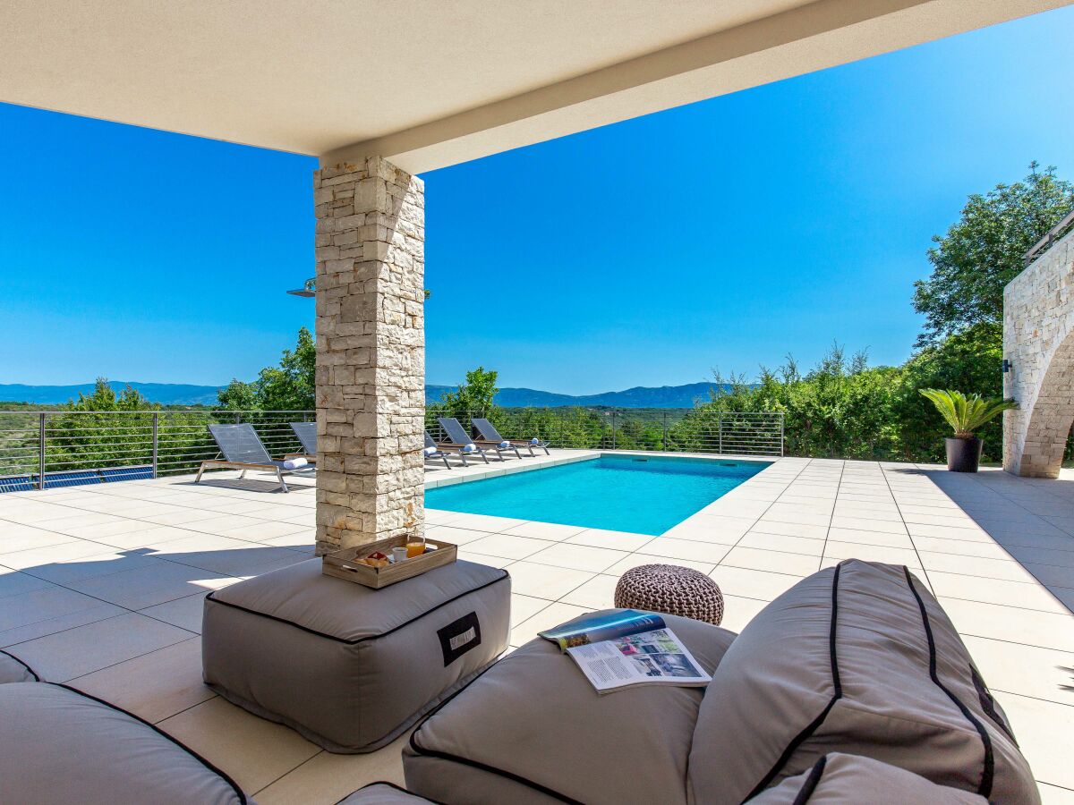 Villa Villa DVO - Outdoor photo 4