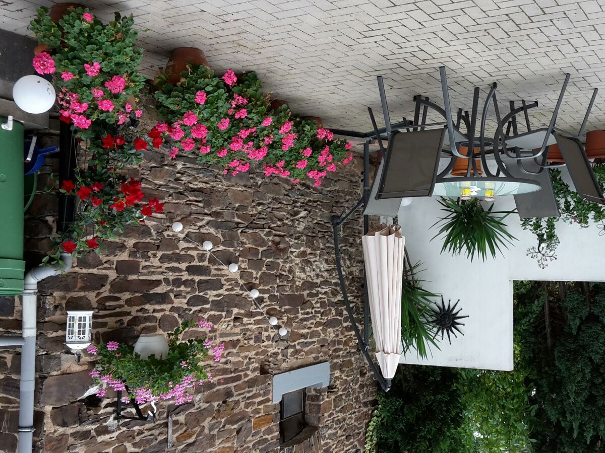 Apartment Dachgeschoß-Appartement/Fewo, Dusche, WC - Outdoor photo 2