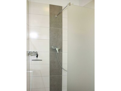 Apartment Ferienhaus, Dusche, WC - Outdoor photo 9