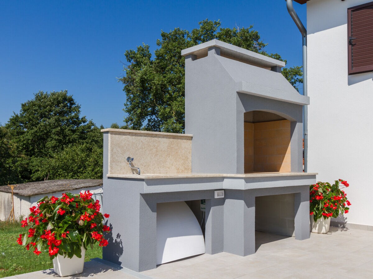 Holiday house Lovely house Piljan - Outdoor photo 5