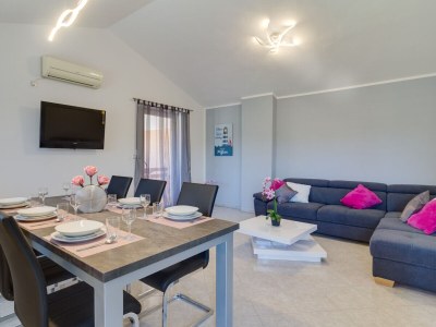 Holiday house Lovely house Piljan - Features photo 17