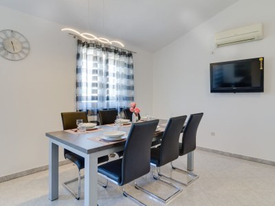 Holiday house Lovely house Piljan - Features photo 20