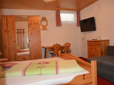 Holiday room Doppelzimmer Erdgeschoss mit Dusche, WC - Features photo 25