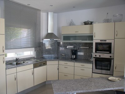 Holiday house Holiday home with pool Paradise 32 - Features photo 12