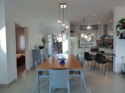 Holiday house Holiday home with pool Paradise 32 - Features photo 17