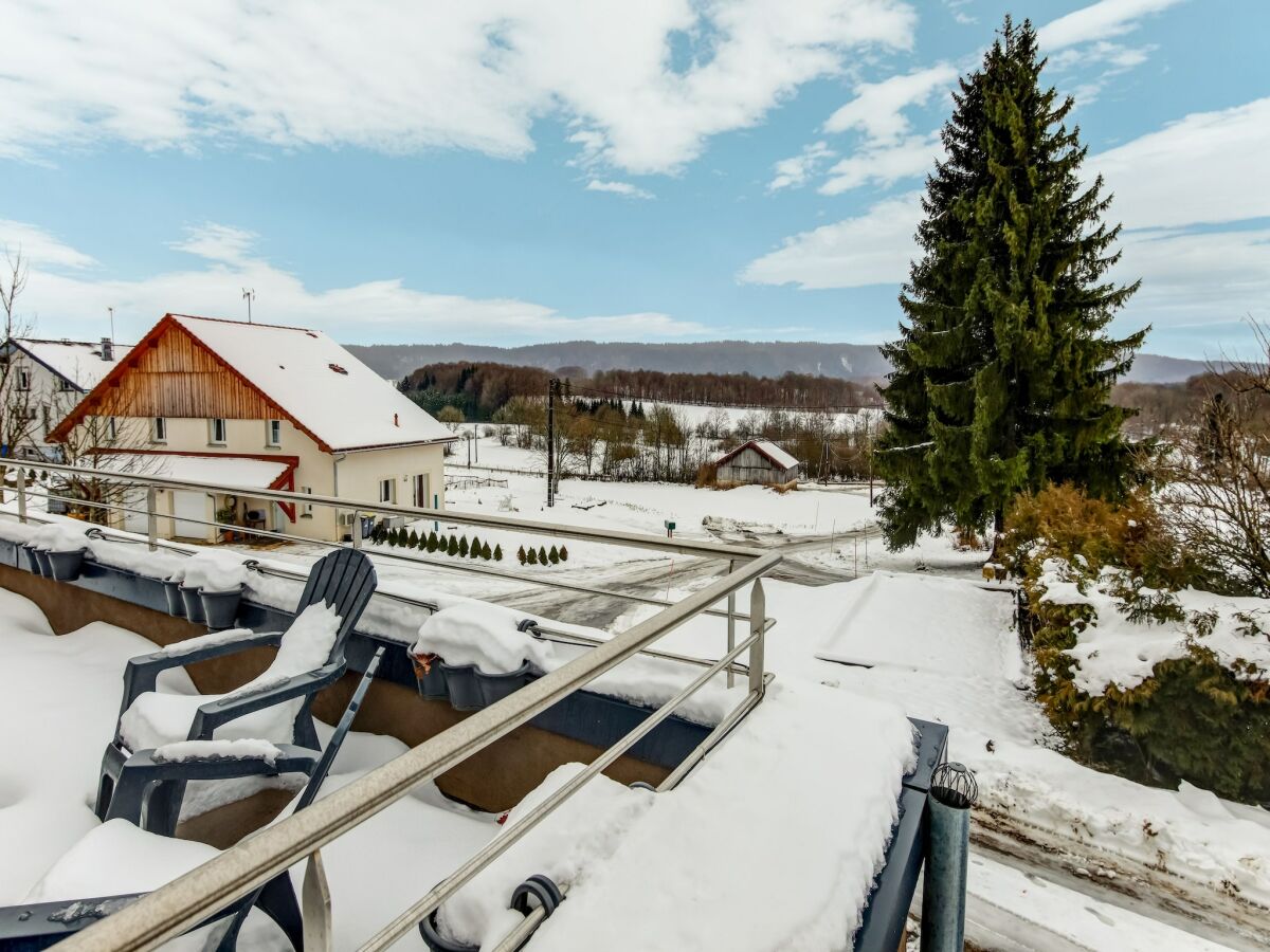 Holiday house Schצnes Ferienhaus in La Chaux mit Whirlpool - Outdoor photo 2