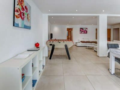 Holiday house Schצnes Ferienhaus in La Chaux mit Whirlpool - Features photo 15