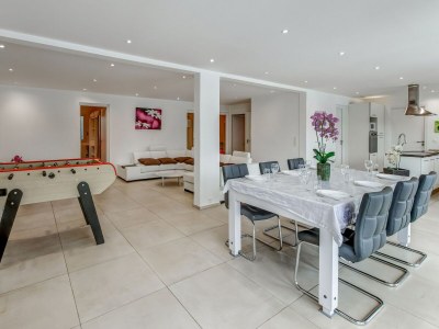 Holiday house Schצnes Ferienhaus in La Chaux mit Whirlpool - Features photo 21