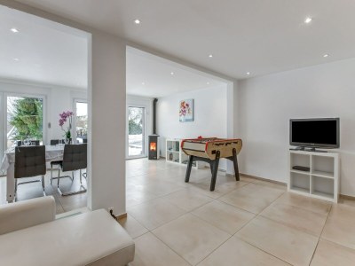 Holiday house Schצnes Ferienhaus in La Chaux mit Whirlpool - Features photo 22