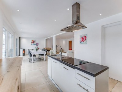 Holiday house Schצnes Ferienhaus in La Chaux mit Whirlpool - Features photo 24