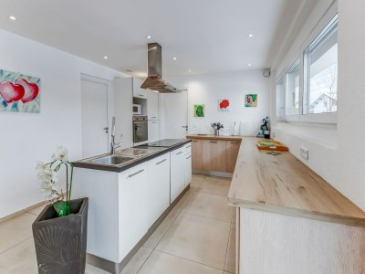 Holiday house Schצnes Ferienhaus in La Chaux mit Whirlpool - Features photo 27