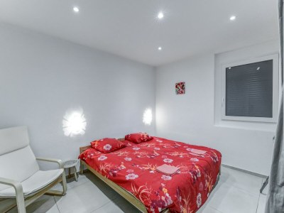 Holiday house Schצnes Ferienhaus in La Chaux mit Whirlpool - Features photo 35