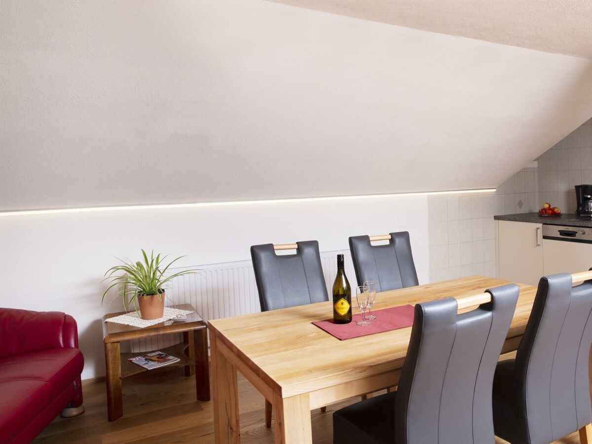 Apartment TOP 6 mit 2 Schlafräumen und Balkon - Outdoor photo 4