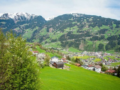 Apartment Wohnung in Hainzenberg am Skilift - Outdoor photo 2