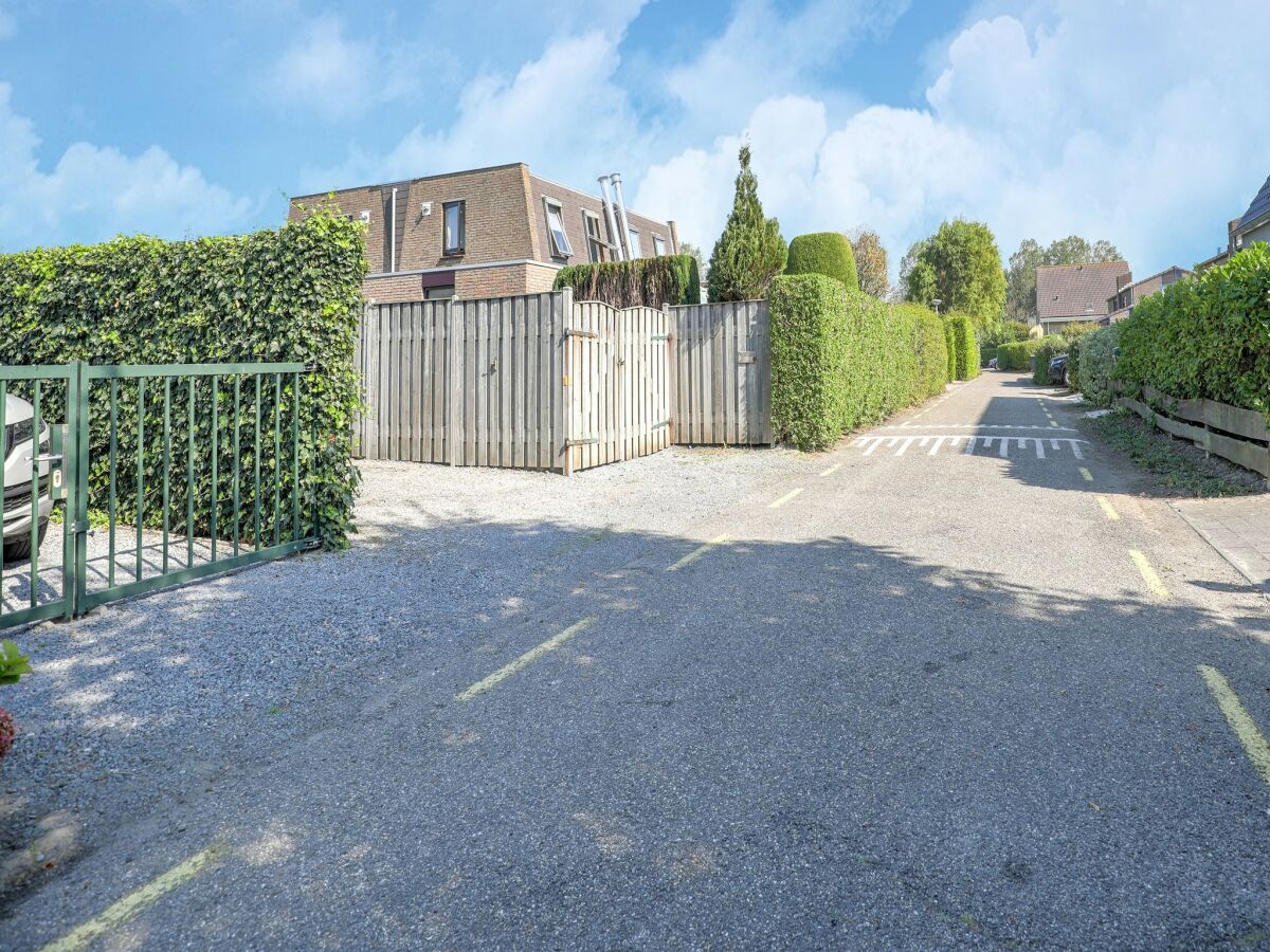 Holiday house Well equipped holiday home in Nieuwvliet, just a few minutes walk from the beach - Outdoor photo 5