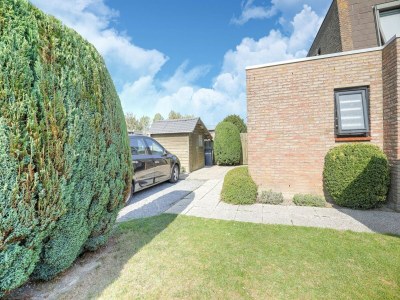 Holiday house Well equipped holiday home in Nieuwvliet, just a few minutes walk from the beach - Outdoor photo 7