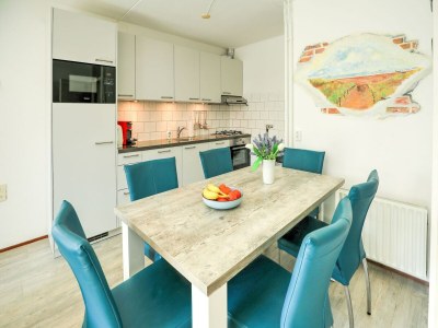 Holiday house Well equipped holiday home in Nieuwvliet, just a few minutes walk from the beach - Features photo 12