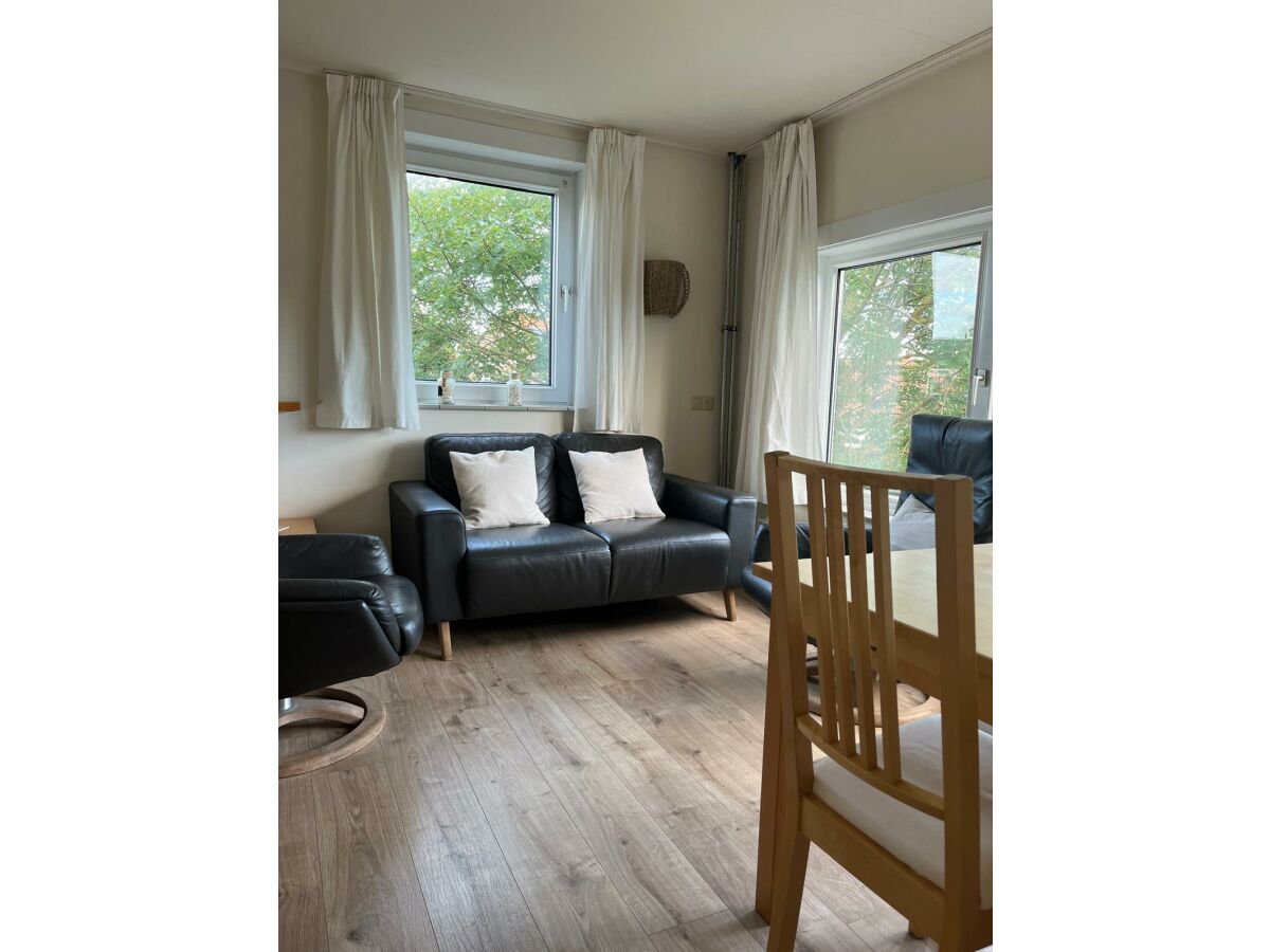 Apartment Apartment on the first floor - Features photo 4