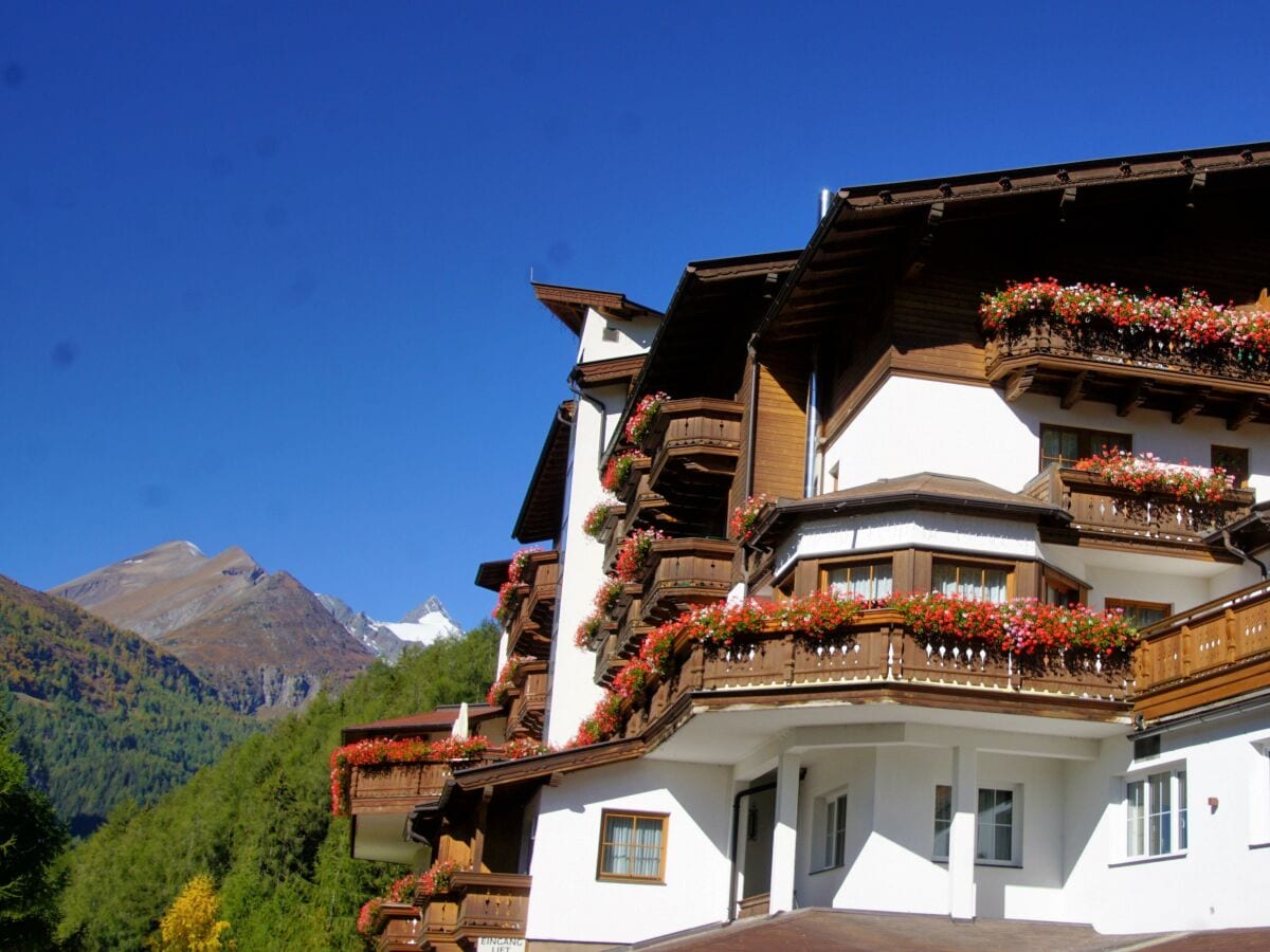 Holiday room Wohn- Schlafzimmer mit Balkon / Halbpension