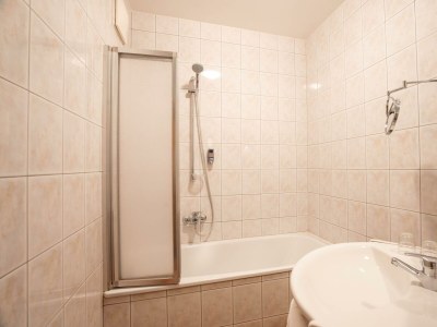 Holiday room Wohn- Schlafzimmer mit Balkon / Halbpension - Features photo 103