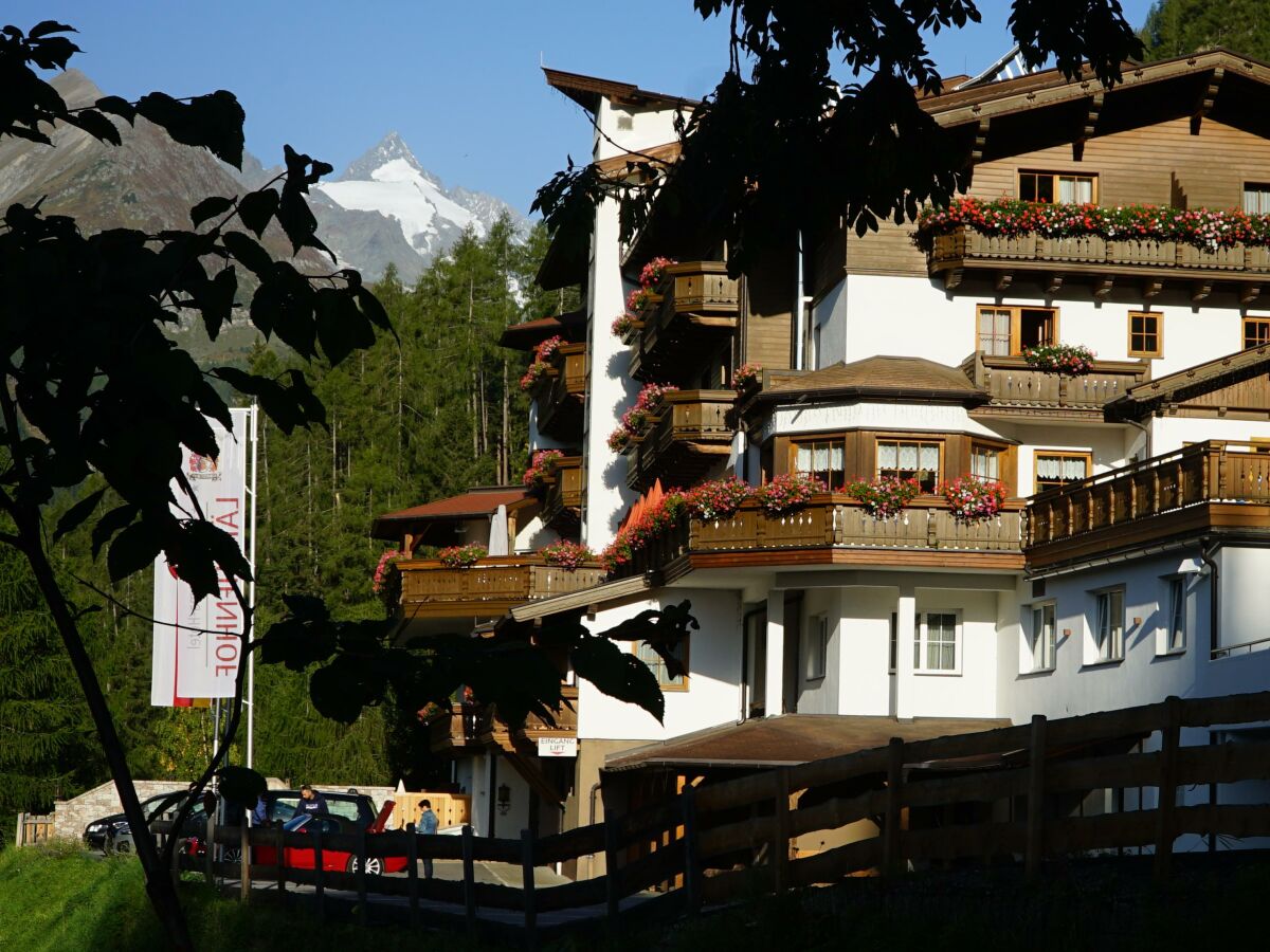 Holiday room Doppelzimmer Nord ohne Balkon / Halbpension - Outdoor photo 2