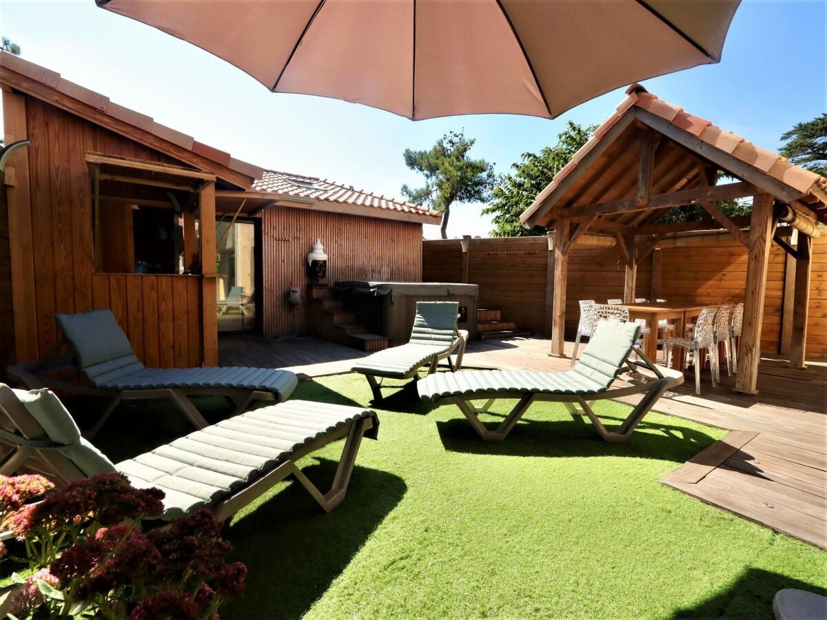 Villa Luxuriöse Villa mit privatem Spa in Strandnähe - Outdoor photo 3