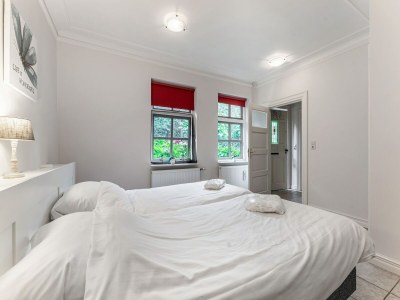 Apartment Beautiful apartment in Sint Maartensbrug - Features photo 26