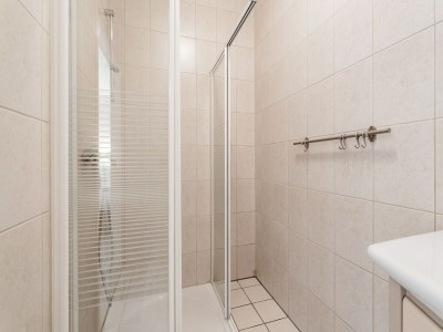 Apartment Beautiful apartment in Sint Maartensbrug - Features photo 30