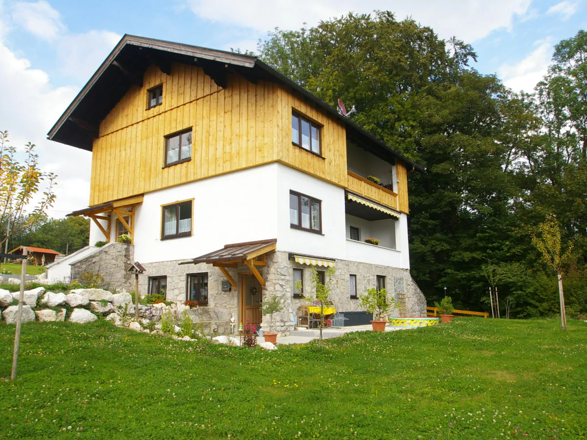 Holiday apartment Guest house at Gasteig Villa Schoenblick