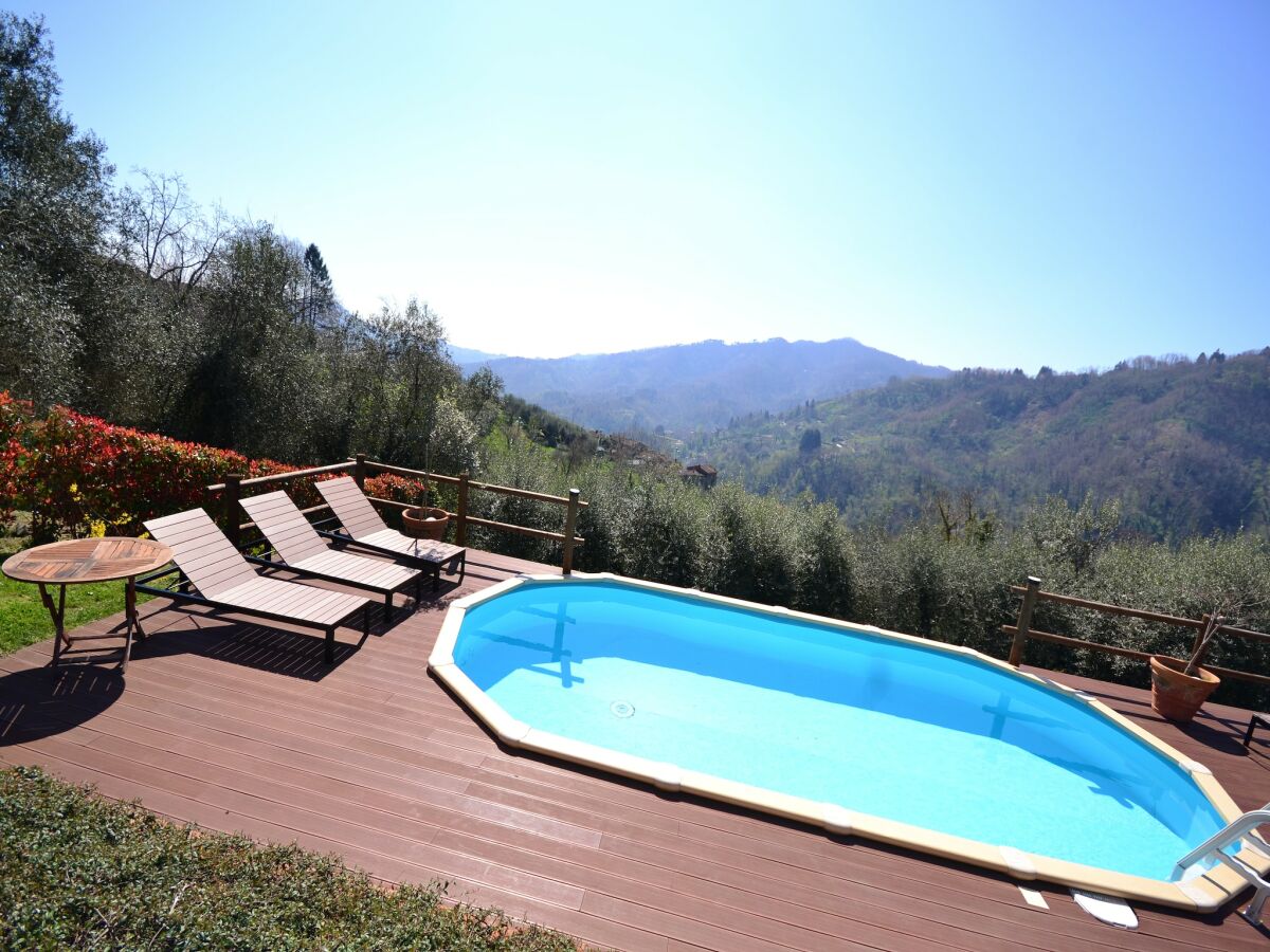 Holiday house Ferienhaus in Lucca mit Pool und Talblick - Outdoor photo 3
