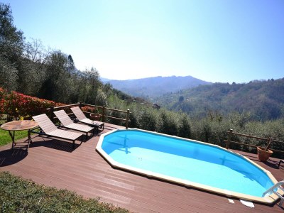 Holiday house Ferienhaus in Lucca mit Pool und Talblick - Outdoor photo 3