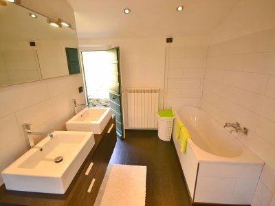 Holiday house Ferienhaus in Lucca mit Pool und Talblick - Features photo 26